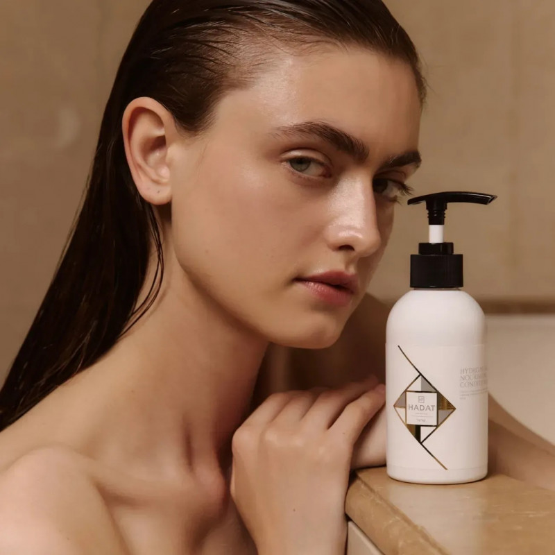 Кондиціонер для зволоження волосся HADAT Hydro Nutrient Nourishing Conditioner 250ml